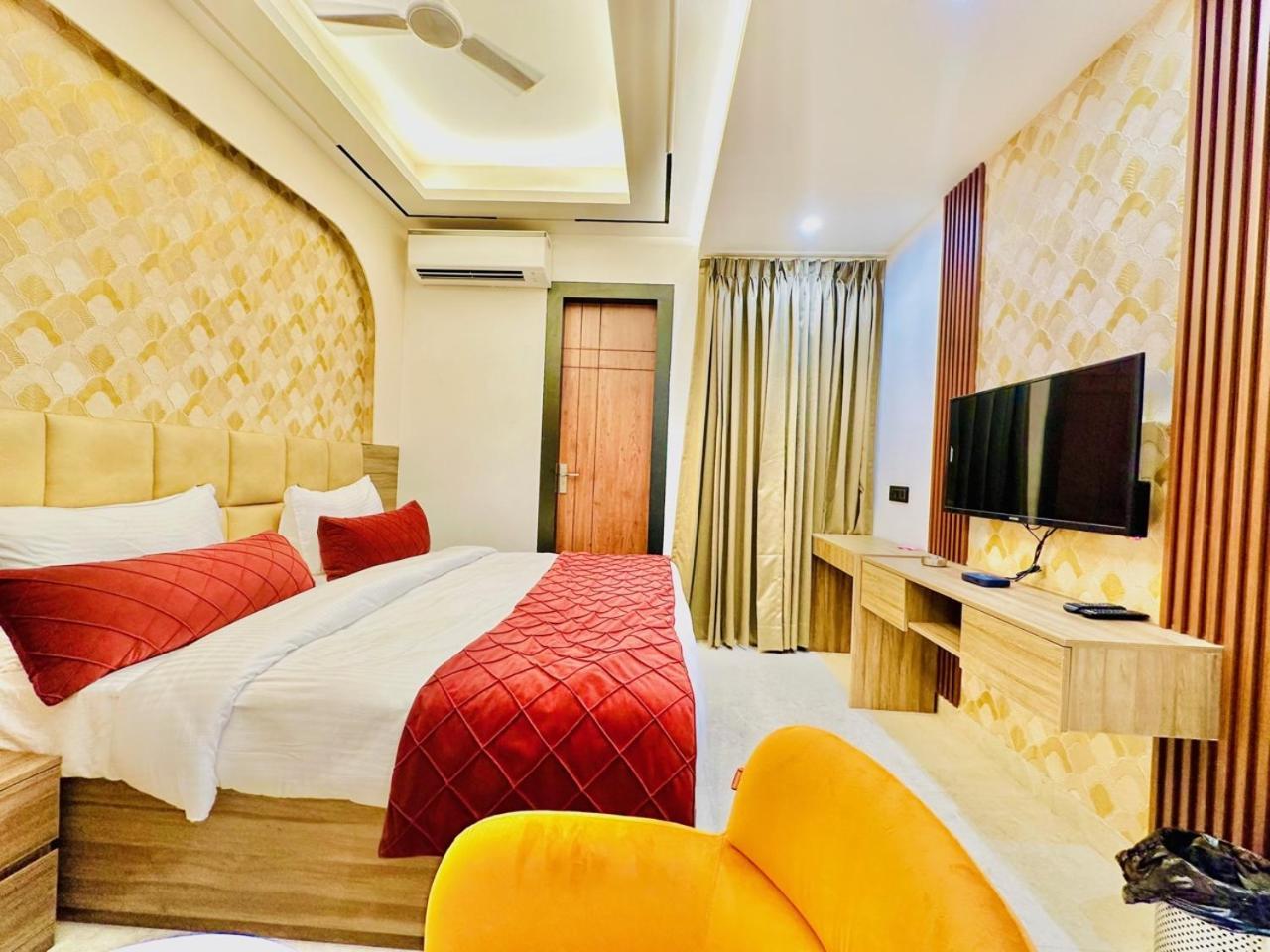 The Armani Hotel At Delhi Airport Nova Deli Exterior foto